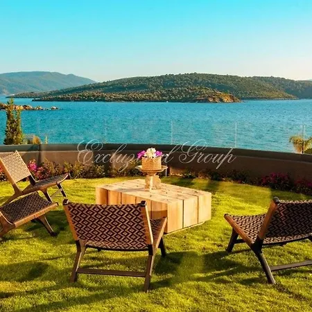 Люкс На Берегу Моря Hotel *