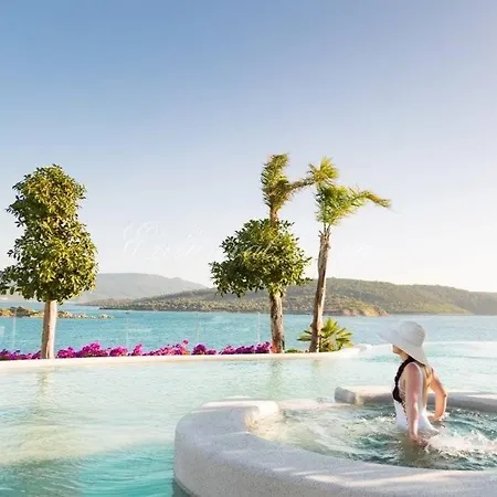 Люкс На Берегу Моря Hotel *